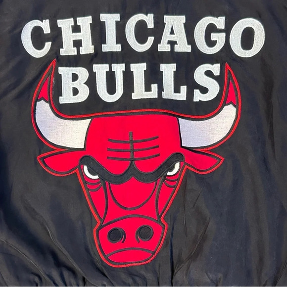 Chicago Bulls JH Silk Lightweight Black & Red Jacket Size Large - Picture 5 of 13